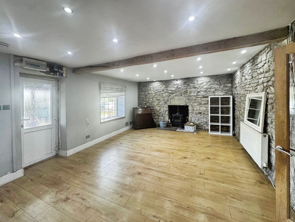 Property photo 2 of 24