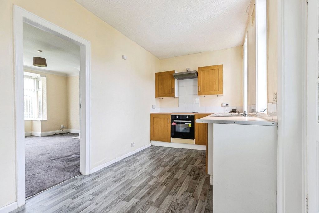 Property photo 3 of 17 Photo