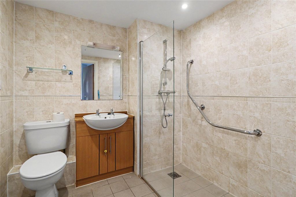 Property photo 3 of 11 Shower Room
