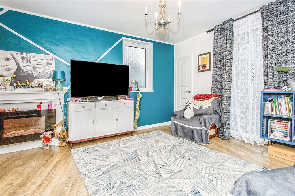 Property photo 3 of 15 Picture No. 22