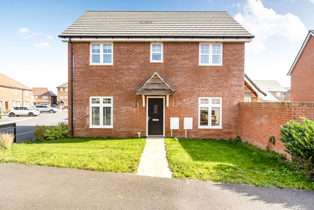 Property photo 1 of 17 1433350169Be6B6269573