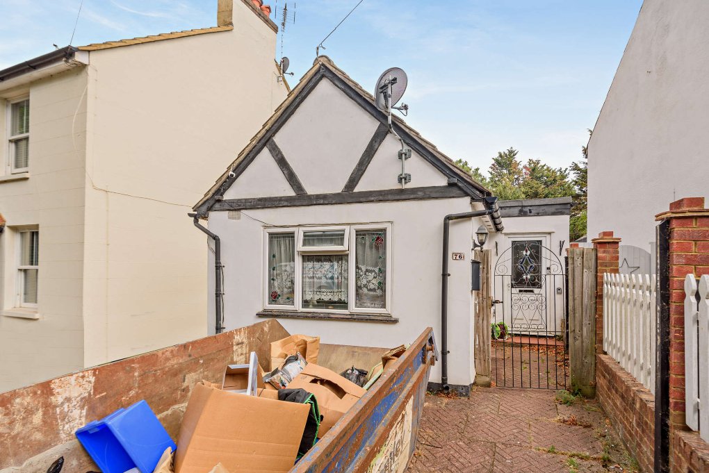 Property photo 1 of 12