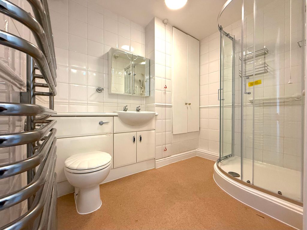 Property photo 3 of 28