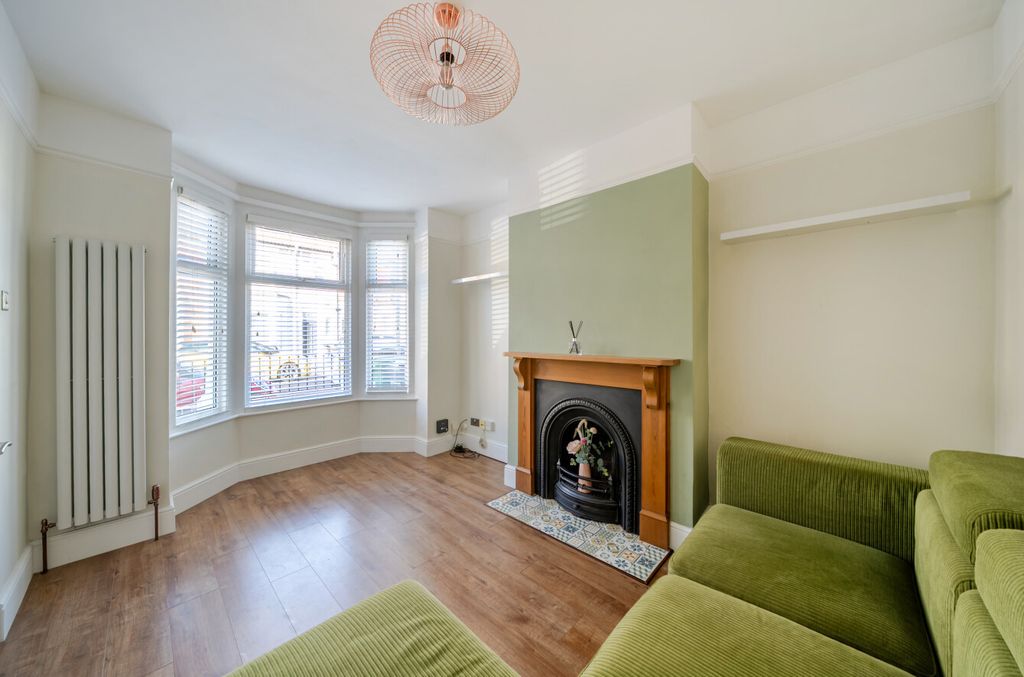 Property photo 2 of 14 1525345-1-6Ab3B01...