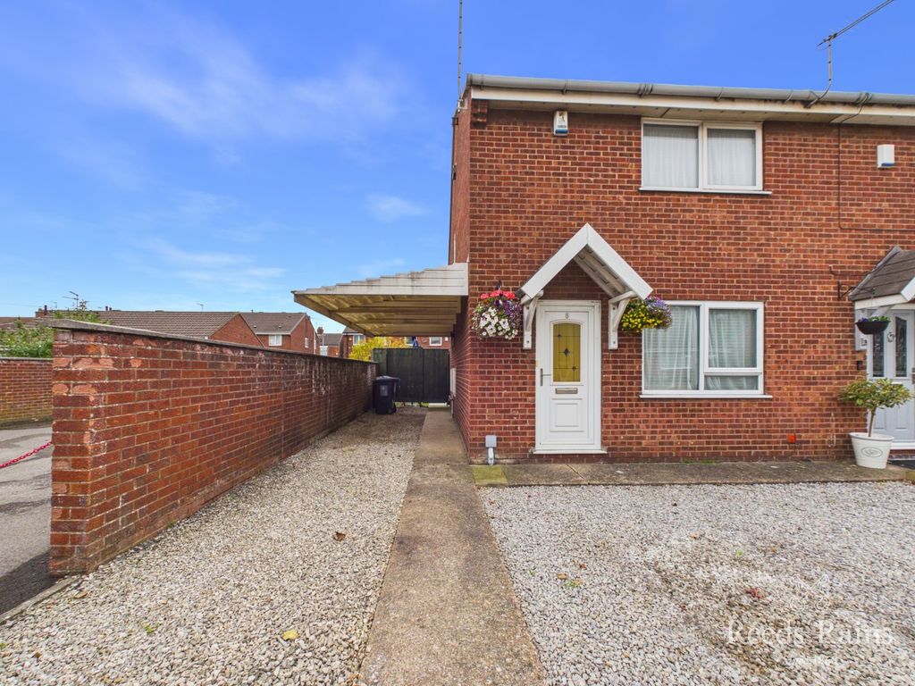 Property photo 1 of 18 Outside