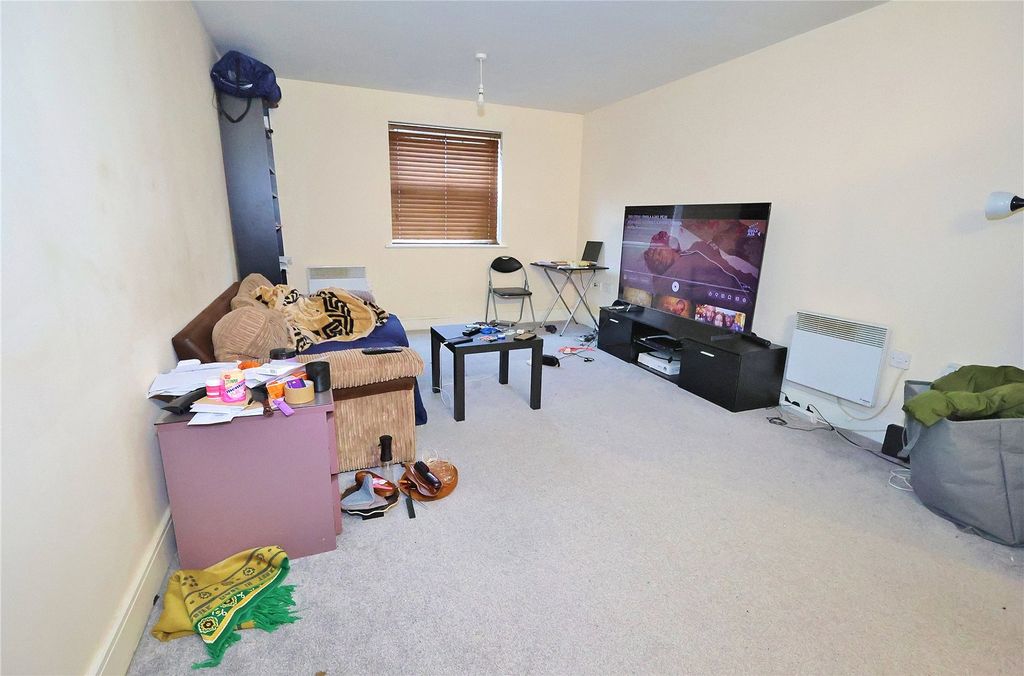 Property photo 2 of 8 Picture No. 04