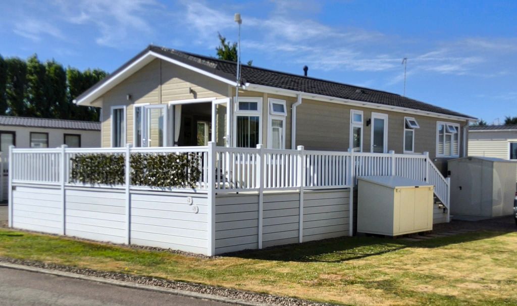 Property photo 1 of 18