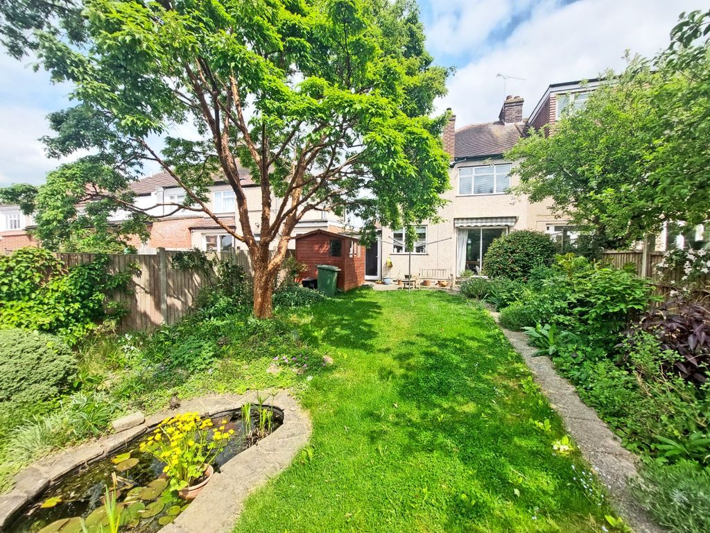 Property photo 2 of 16 4158442