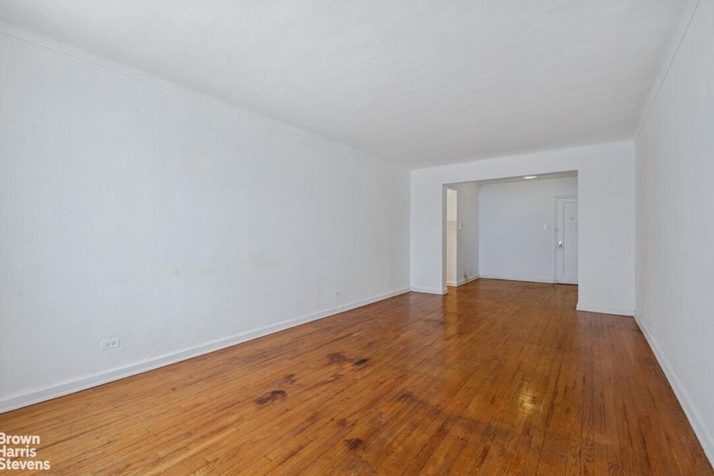 Property photo 3 of 8 <Alttext/>