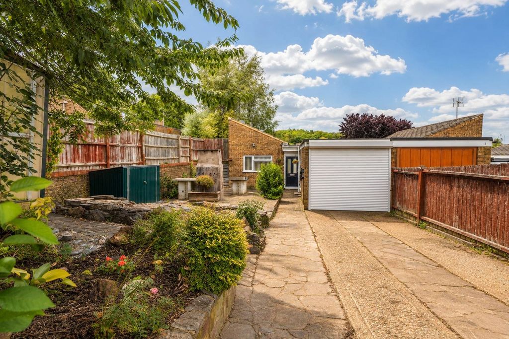 Property photo 1 of 16 Picture No. 18