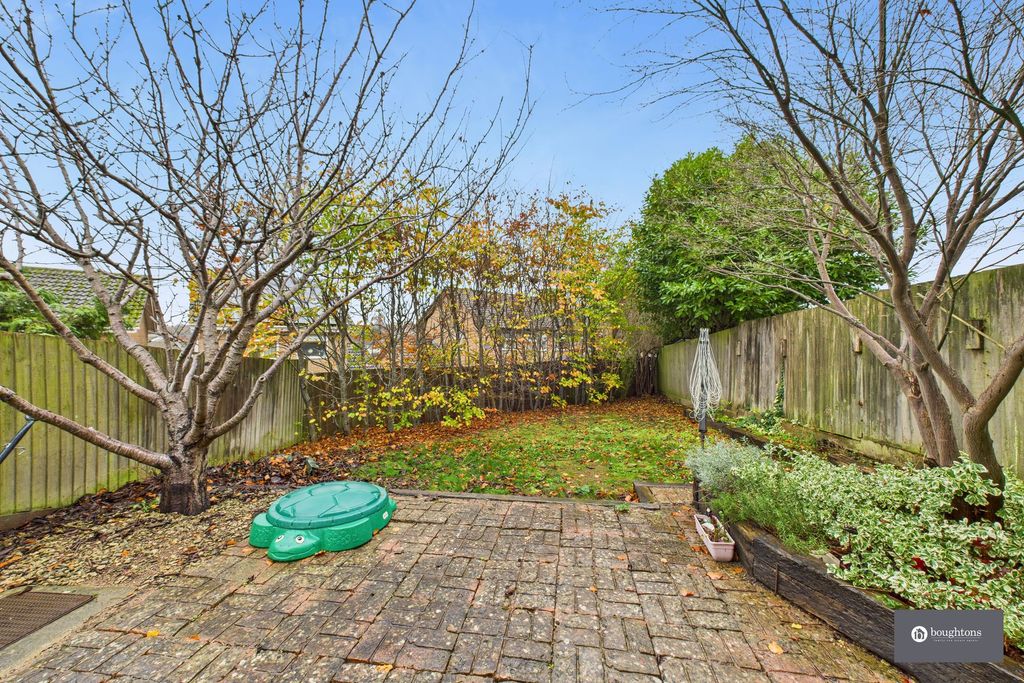 Property photo 2 of 24