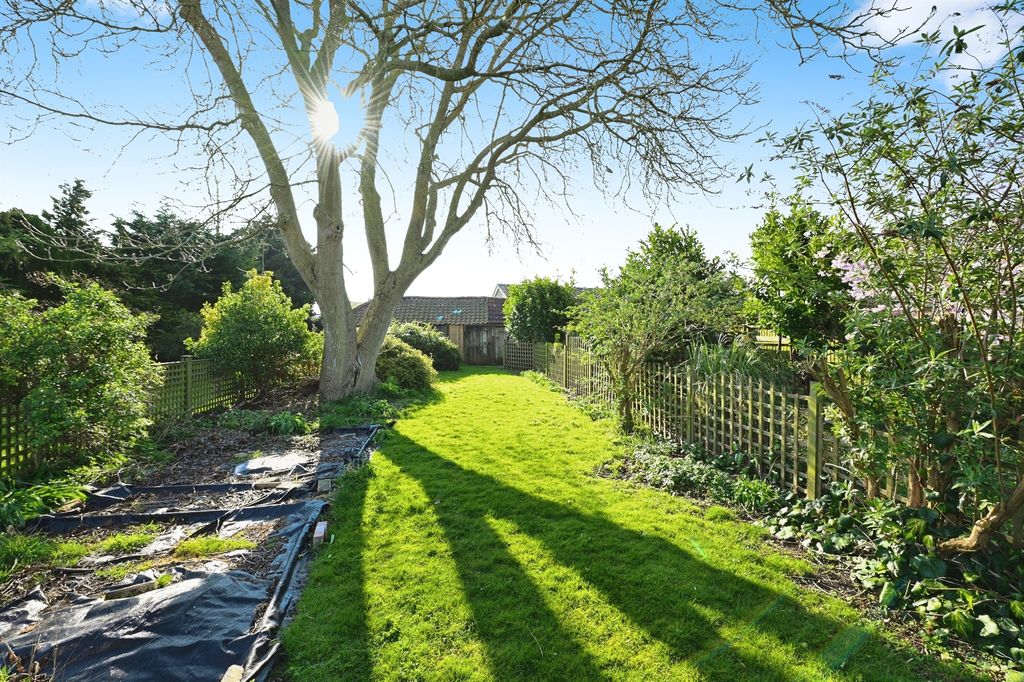 Property photo 3 of 19