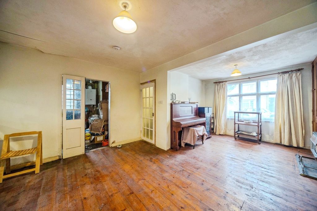 Property photo 2 of 17 Pbox-Img.Jpg