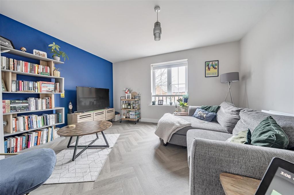 Property photo 2 of 9