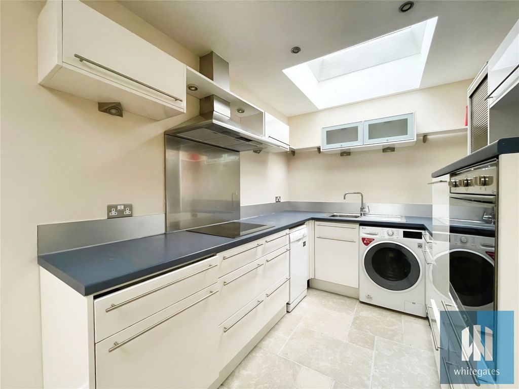 Property photo 2 of 17 Picture No. 49