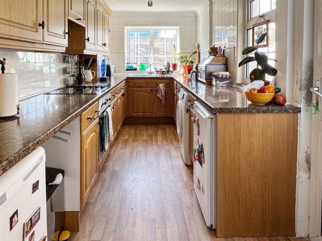 Property photo 2 of 12 Img_2830.Jpg