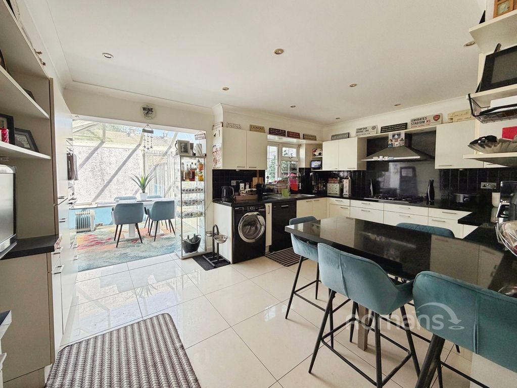 Property photo 2 of 22 Pbox-Img.Jpg