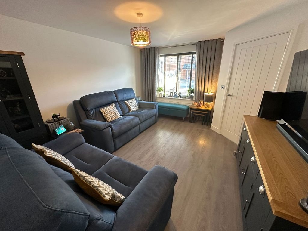 Property photo 3 of 22