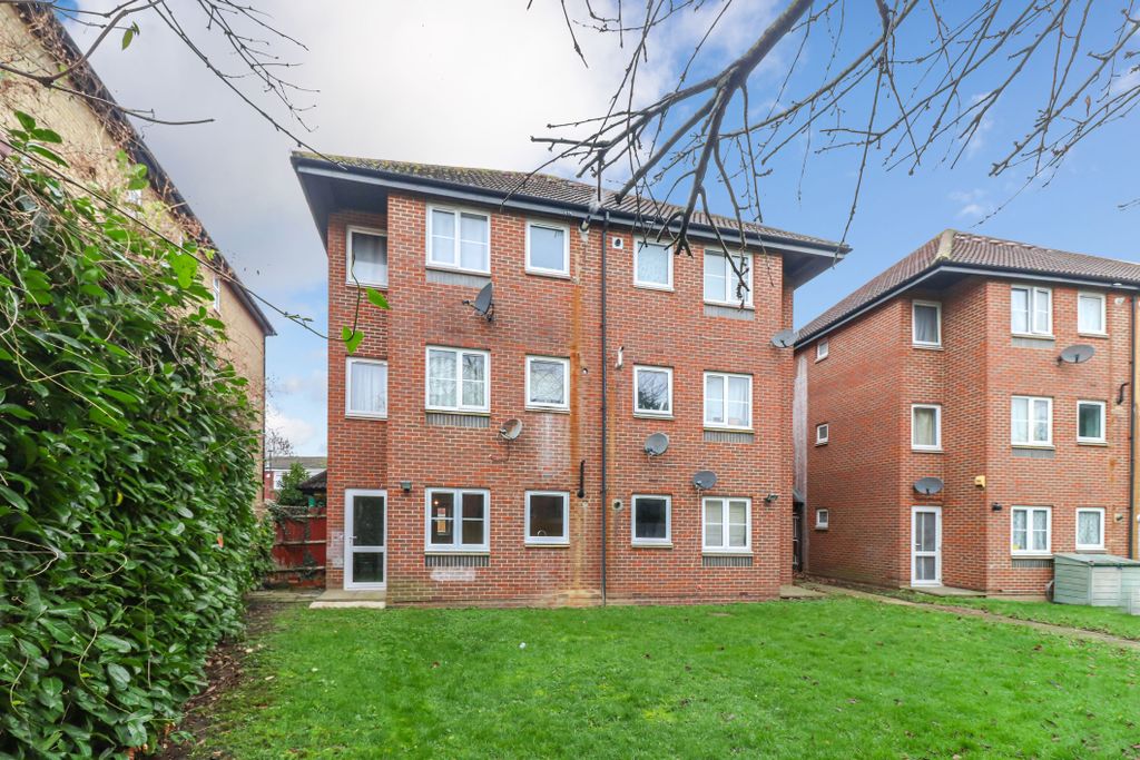 Property photo 3 of 17