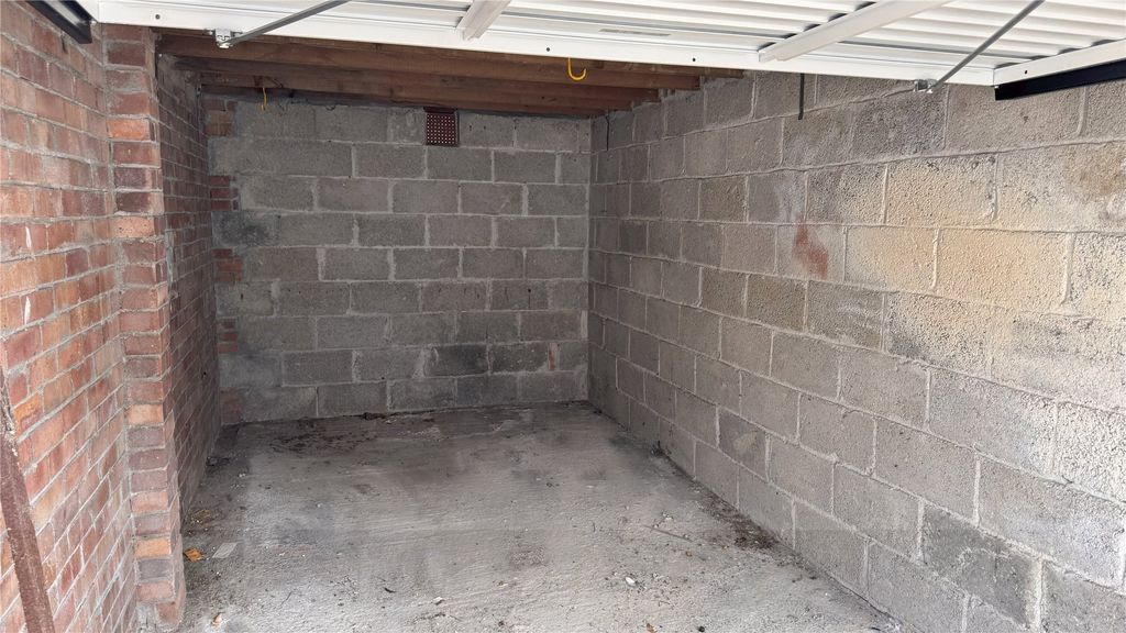 Property photo 3 of 3 Picture No. 03