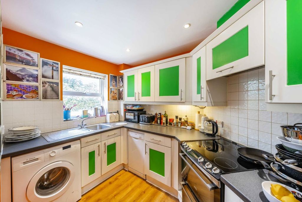 Property photo 2 of 4