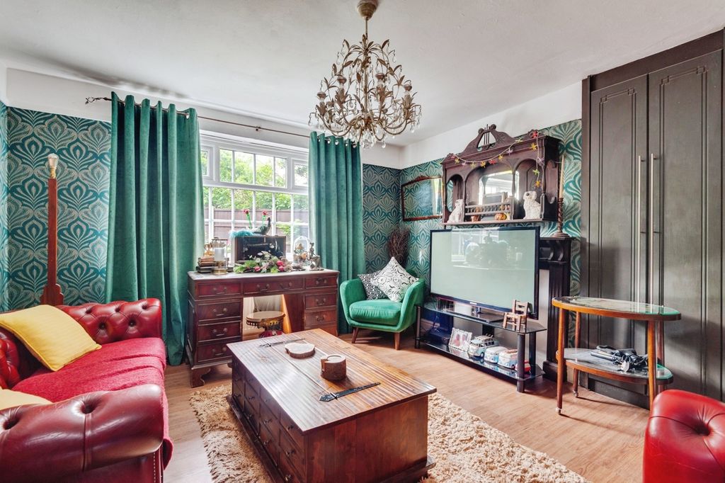 Property photo 3 of 18 Pbox-Img.Jpg