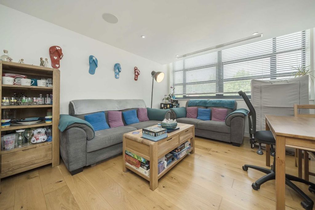 Property photo 1 of 4