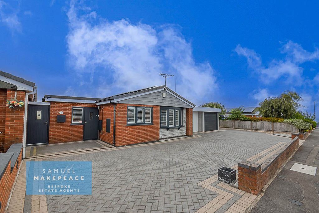 Property photo 1 of 20 Beautifully Presented Two Bedroom Bungalow With Serious Kerb Appeal