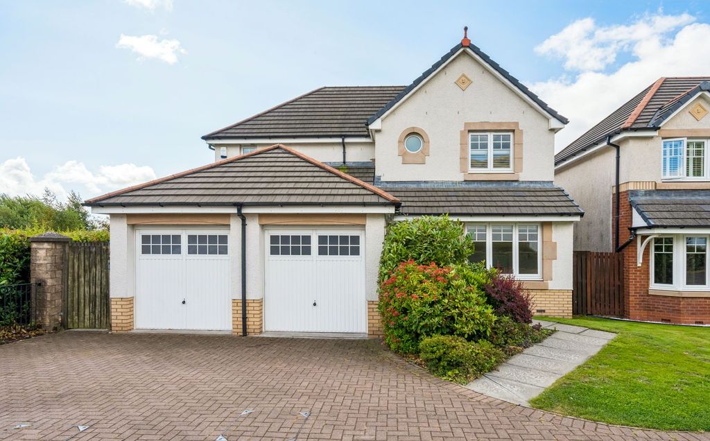Property photo 2 of 33