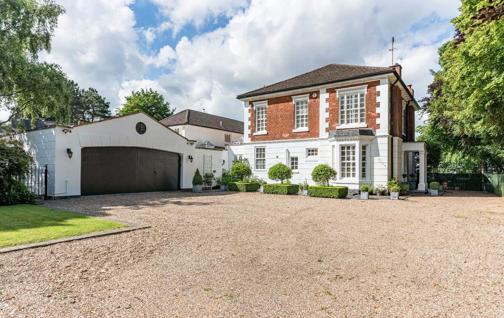 Property photo 1 of 50