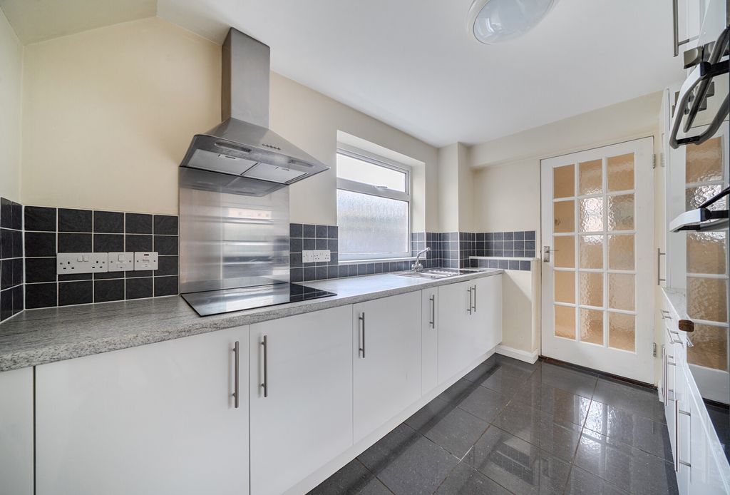 Property photo 3 of 10 1381576-11-6914B1...