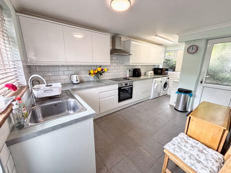 Property photo 3 of 17 Photo 12