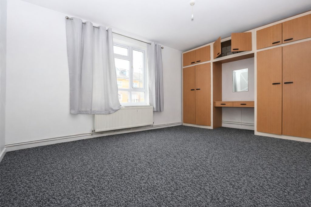 Property photo 2 of 11 Photo 9