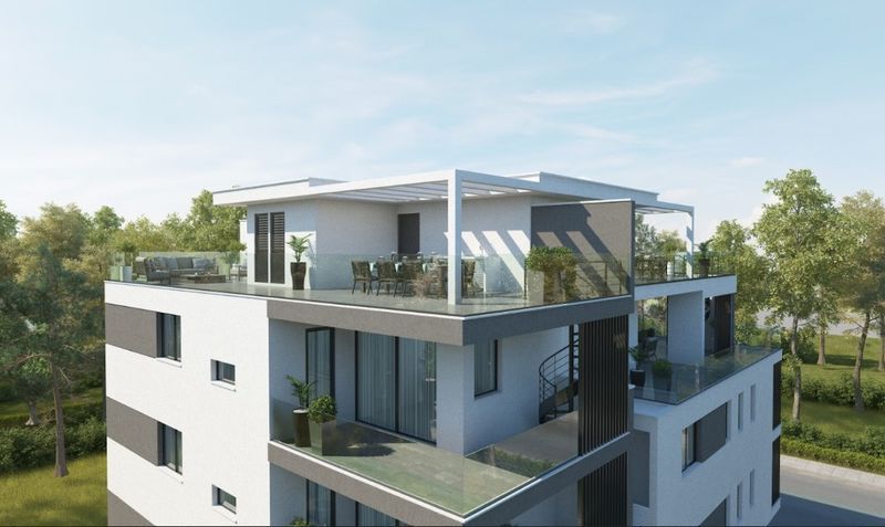 Property photo 2 of 17 Roof Terrace -...