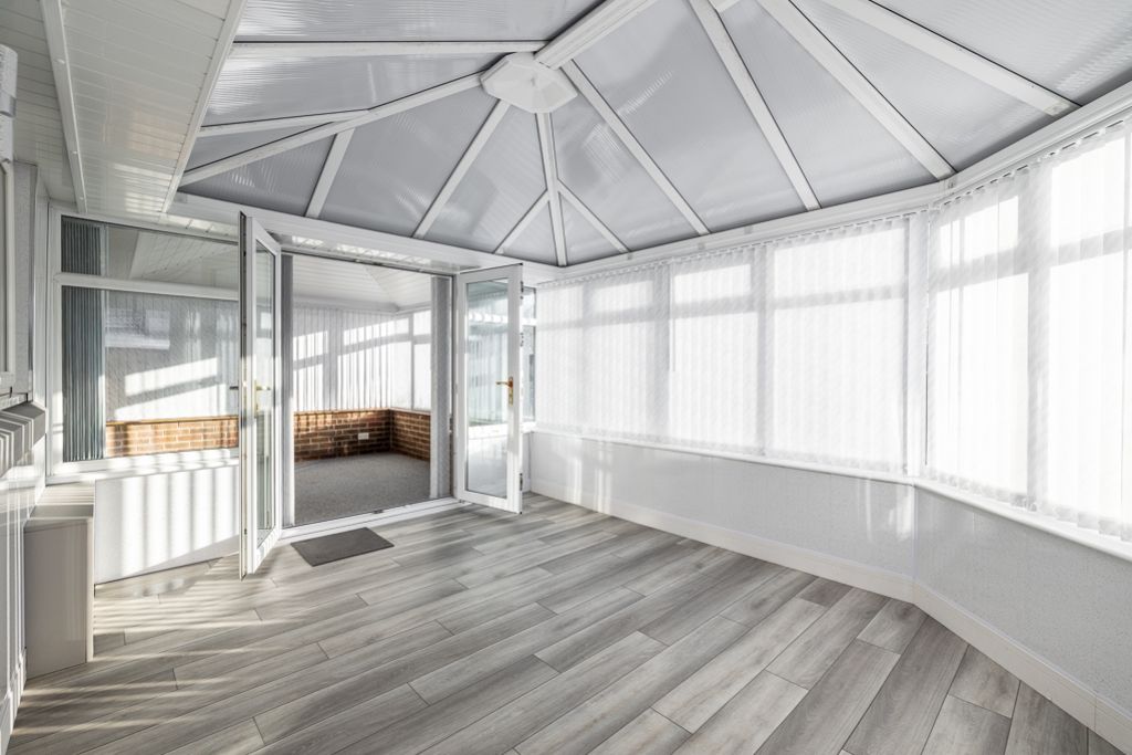 Property photo 3 of 22 36 Saxon Gate (Kirton)-13