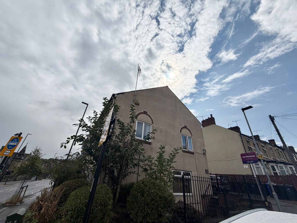 Property photo 1 of 6