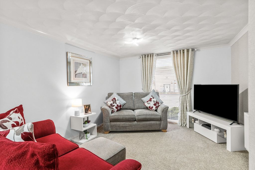 Property photo 2 of 25 4687903