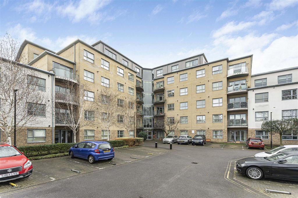 Property photo 2 of 20 2