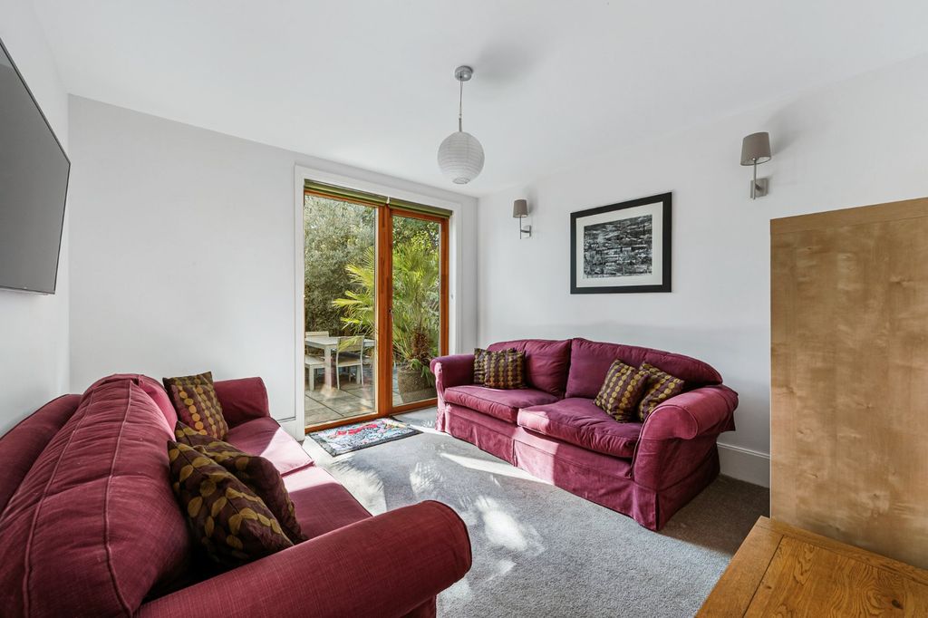 Property photo 2 of 17 Reception Room