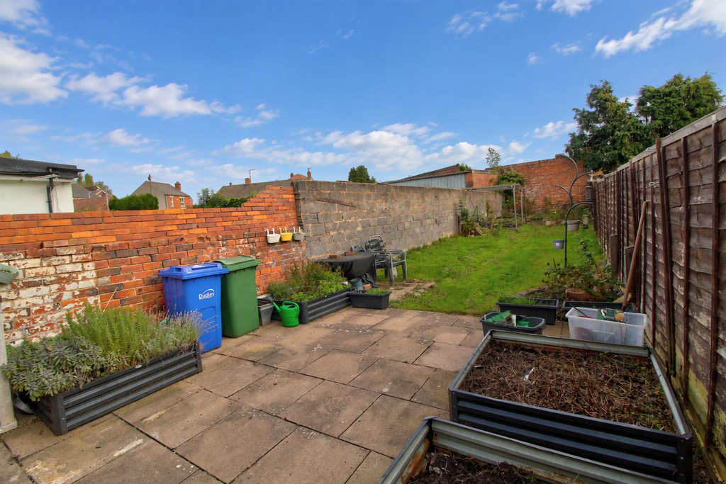 Property photo 2 of 17 Garden