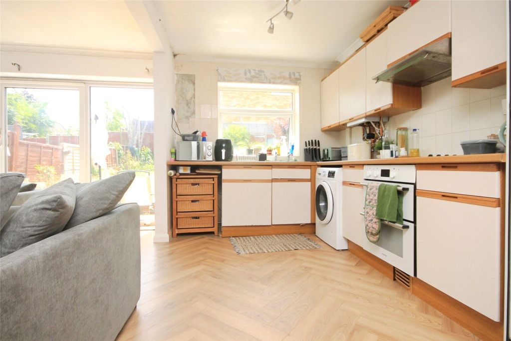 Property photo 3 of 13 Kitchen