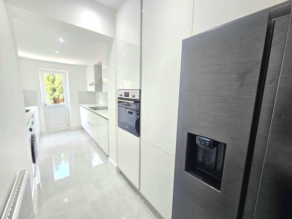 Property photo 3 of 15 11