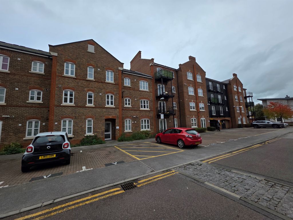 Property photo 2 of 9