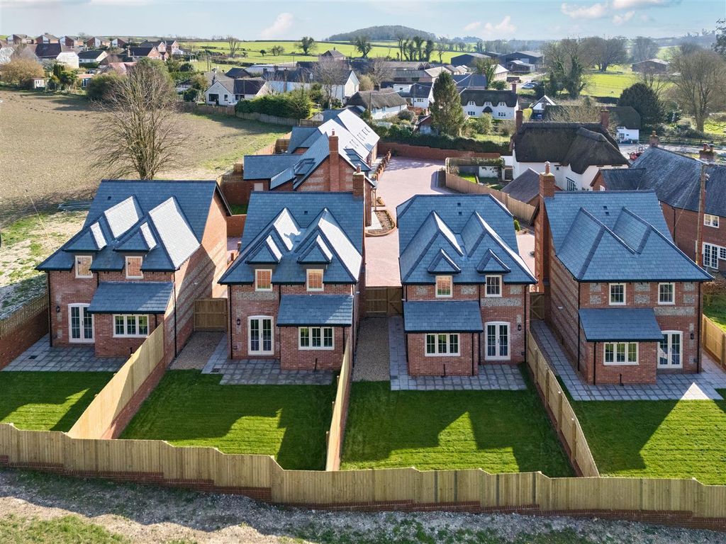 Property photo 1 of 18 Fox View