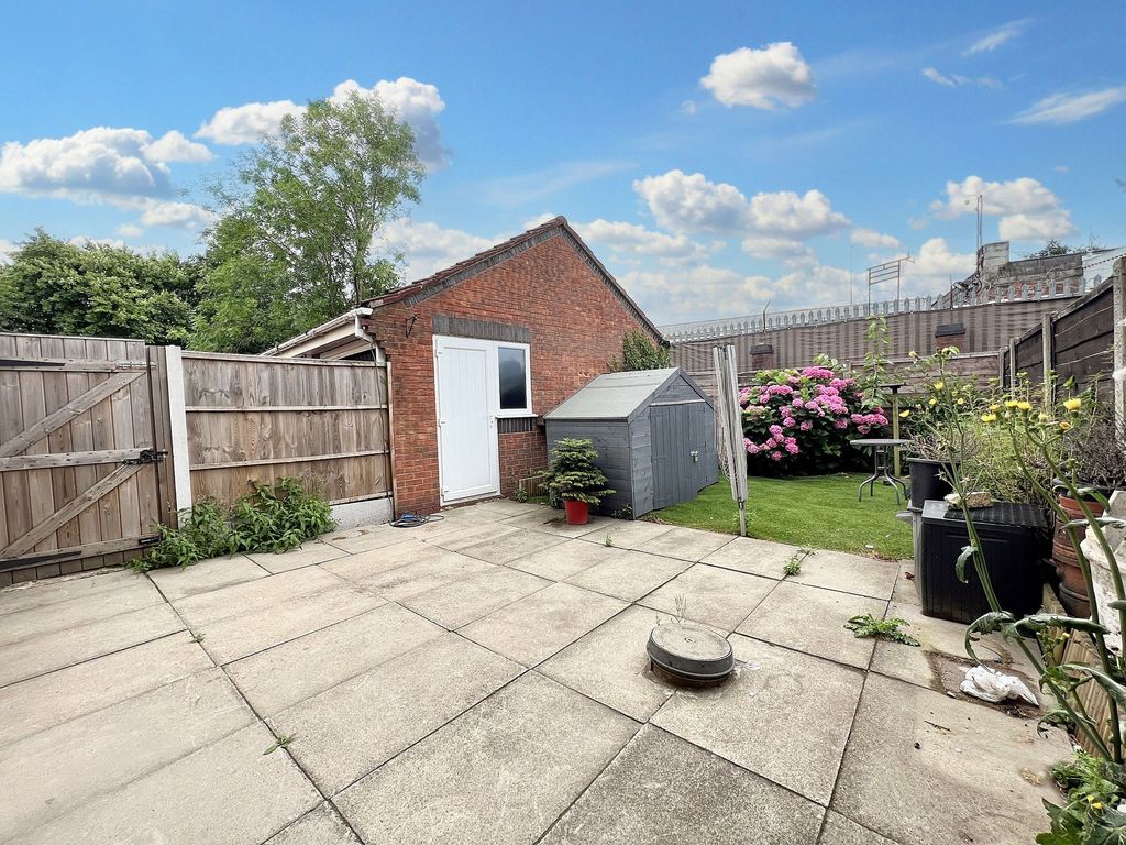 Property photo 2 of 16