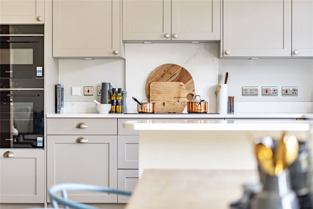 Property photo 3 of 23 Picture No. 19