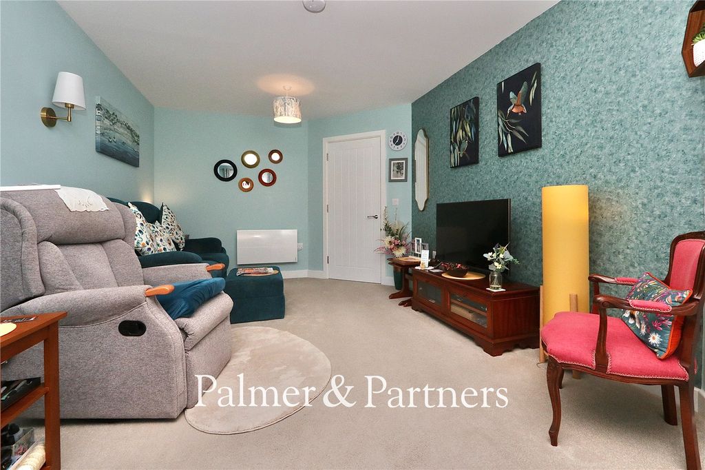 Additional image 5 of 2 bed flat for saleLower Brook Street, Ipswich, Suffolk IP4