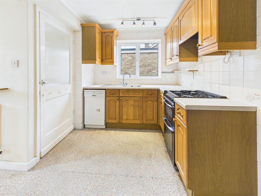 Property photo 2 of 25