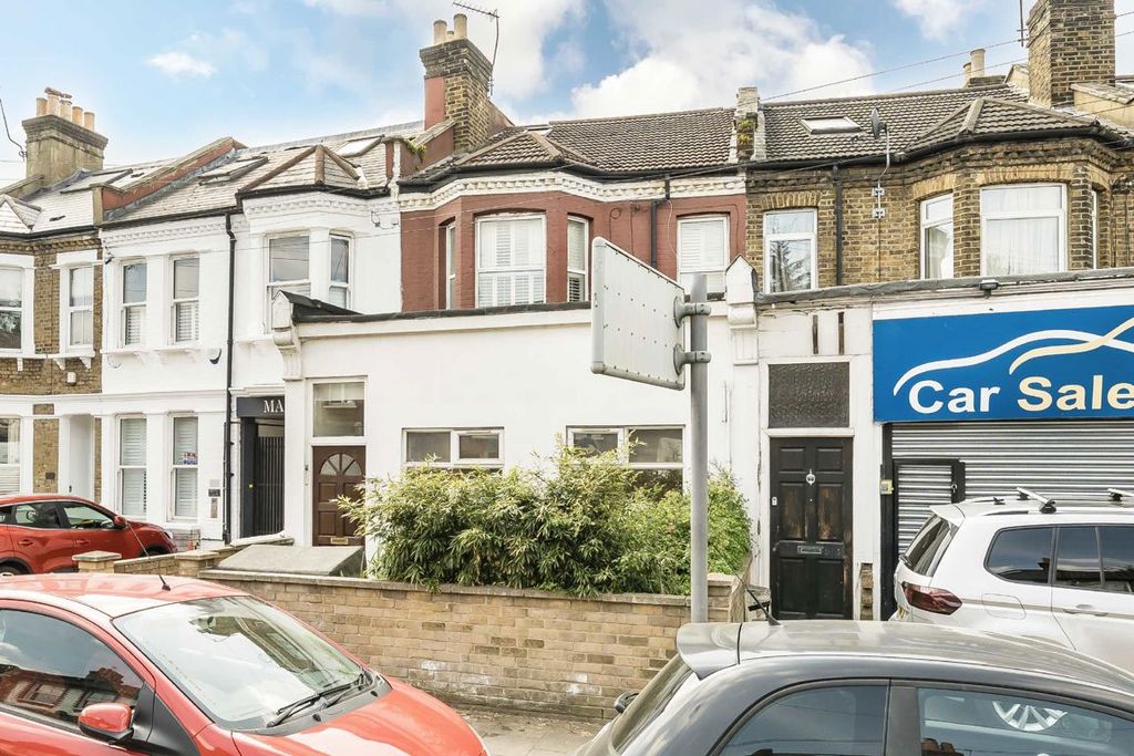 Property photo 1 of 14