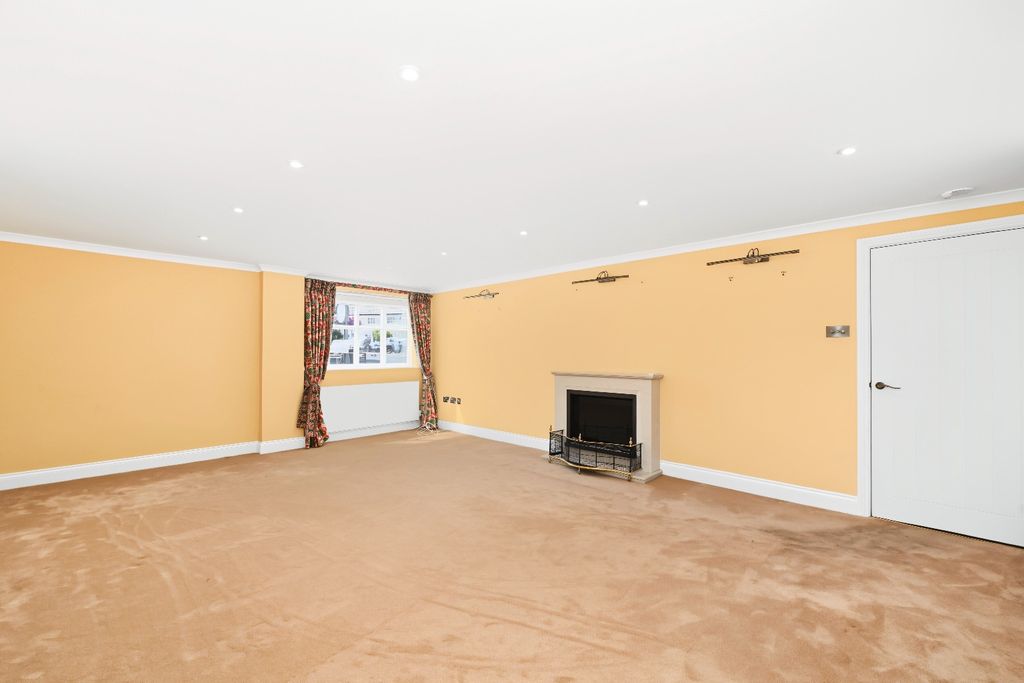 Property photo 3 of 24 5396733